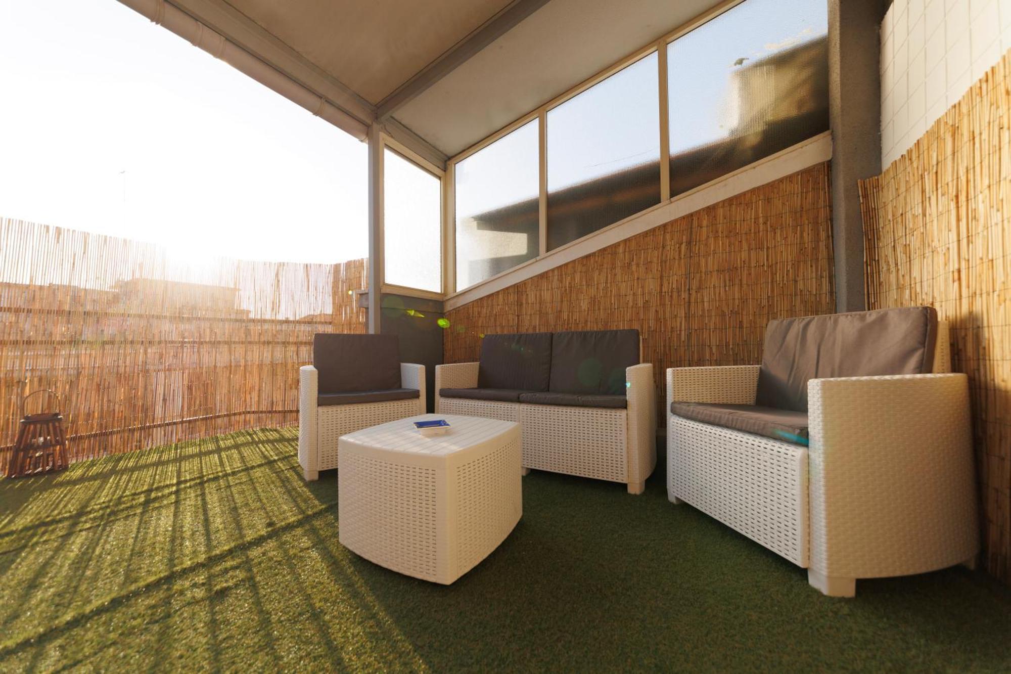 Ferienwohnung Atticoderossi A 500Mt Da Stazione&Centrostorico Bari Exterior foto