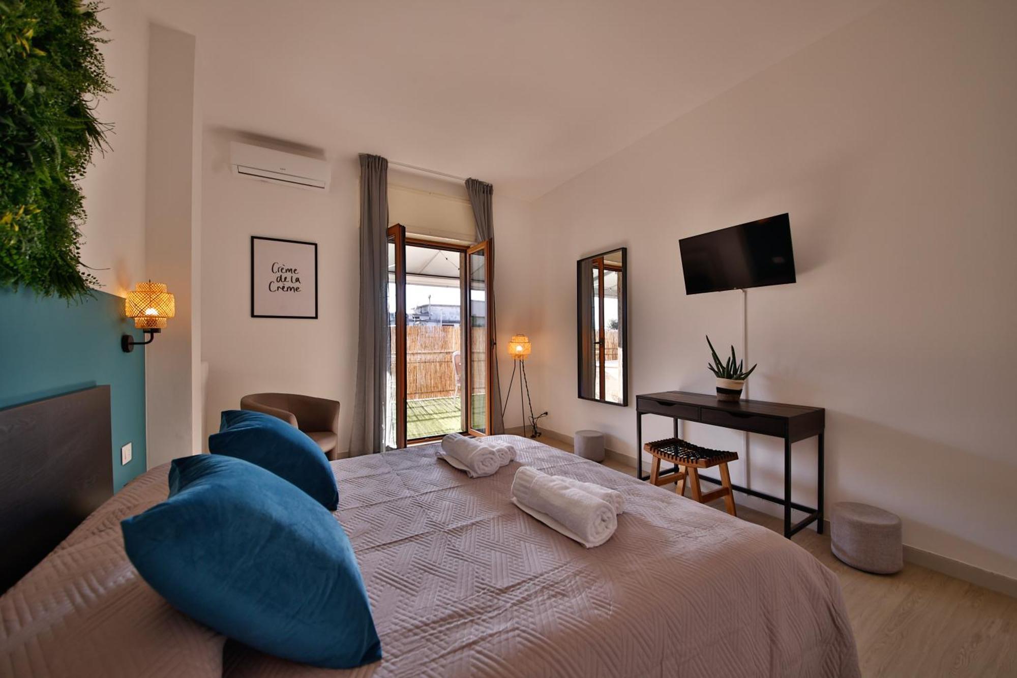 Ferienwohnung Atticoderossi A 500Mt Da Stazione&Centrostorico Bari Exterior foto