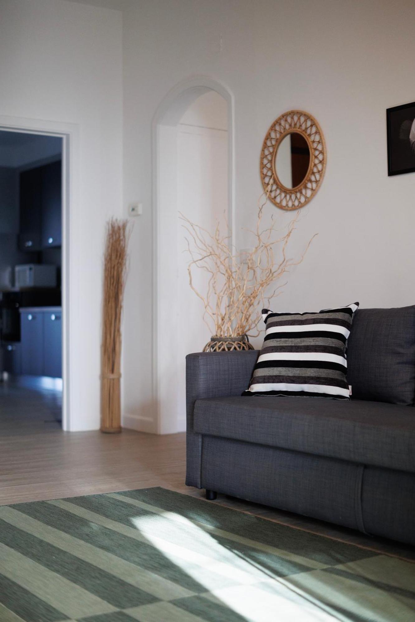 Ferienwohnung Atticoderossi A 500Mt Da Stazione&Centrostorico Bari Exterior foto